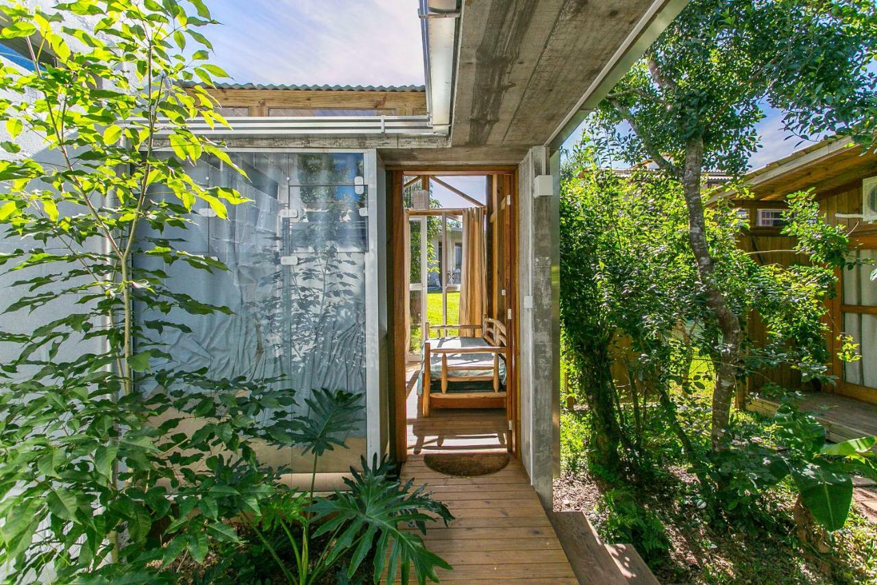 Pousada Guarda Beach House Гуарда-ду-Ембау Екстер'єр фото